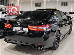 تۆیۆتا کامری